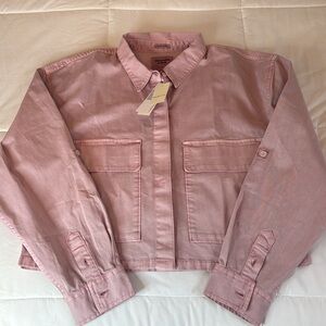 NWT Abercrombie Light Pink Cropped Button-Up